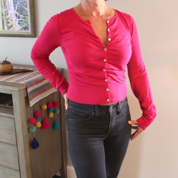 Fuscia pink ruched button down cotton sweater - Picture 9 of 9